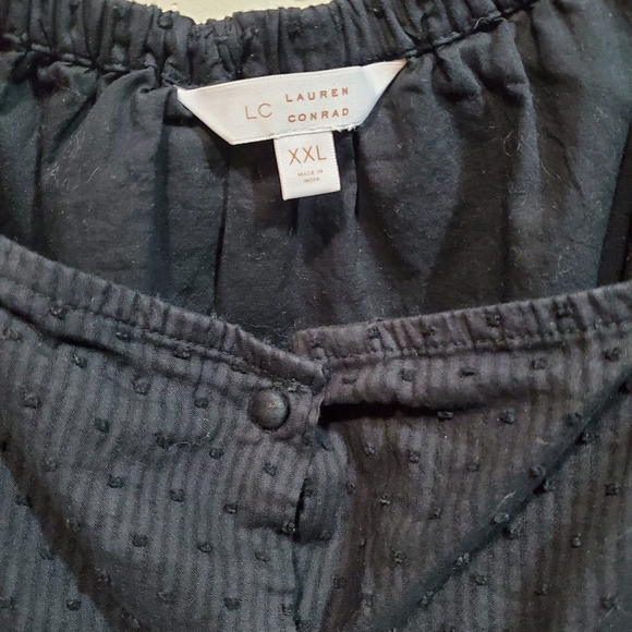 Lauren Conrad black shirt - Picture 4 of 5